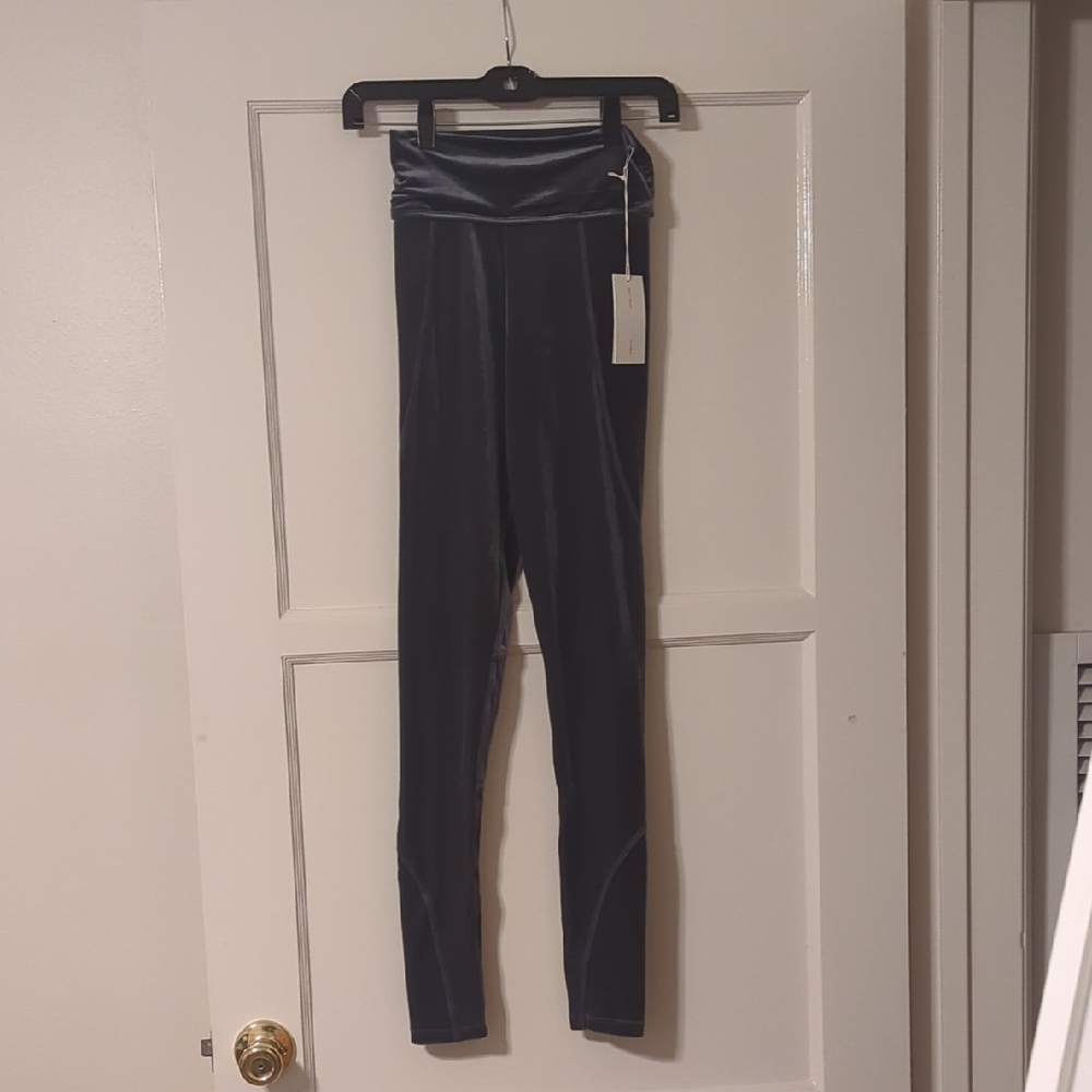 Filippa K Soft Sport Velvety Leggings In Color Lead Size Small